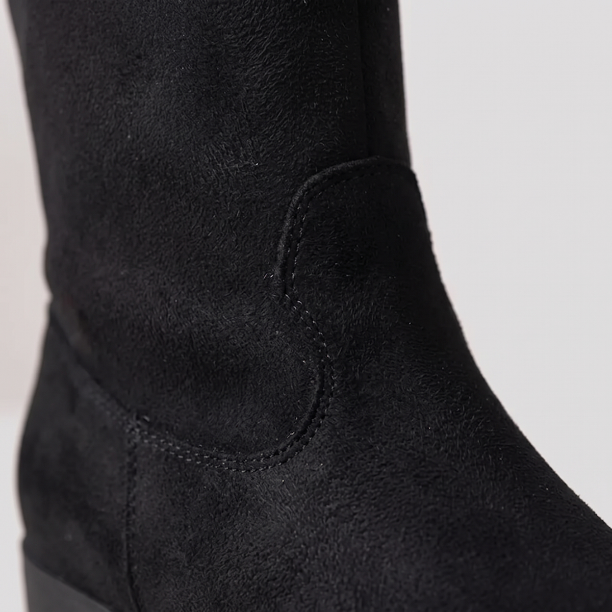 Round Toe Suede Boots - Black - close-up