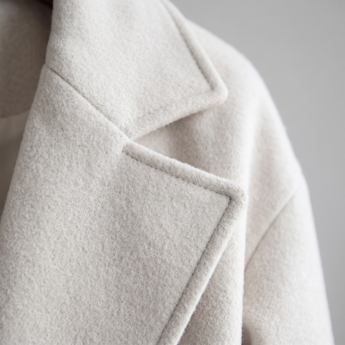 Long Wool-Blend Lapel Coat - White - fabric close-up