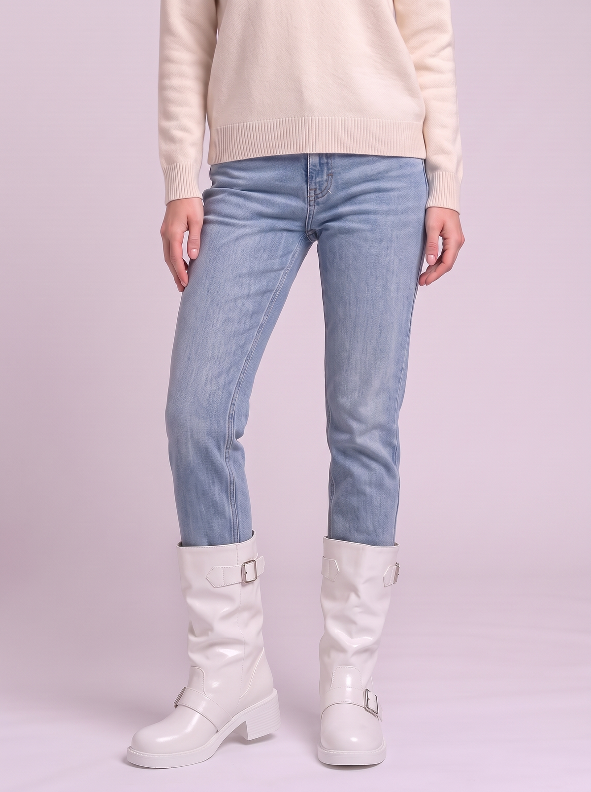 Round Toe Block Heels Boots - White