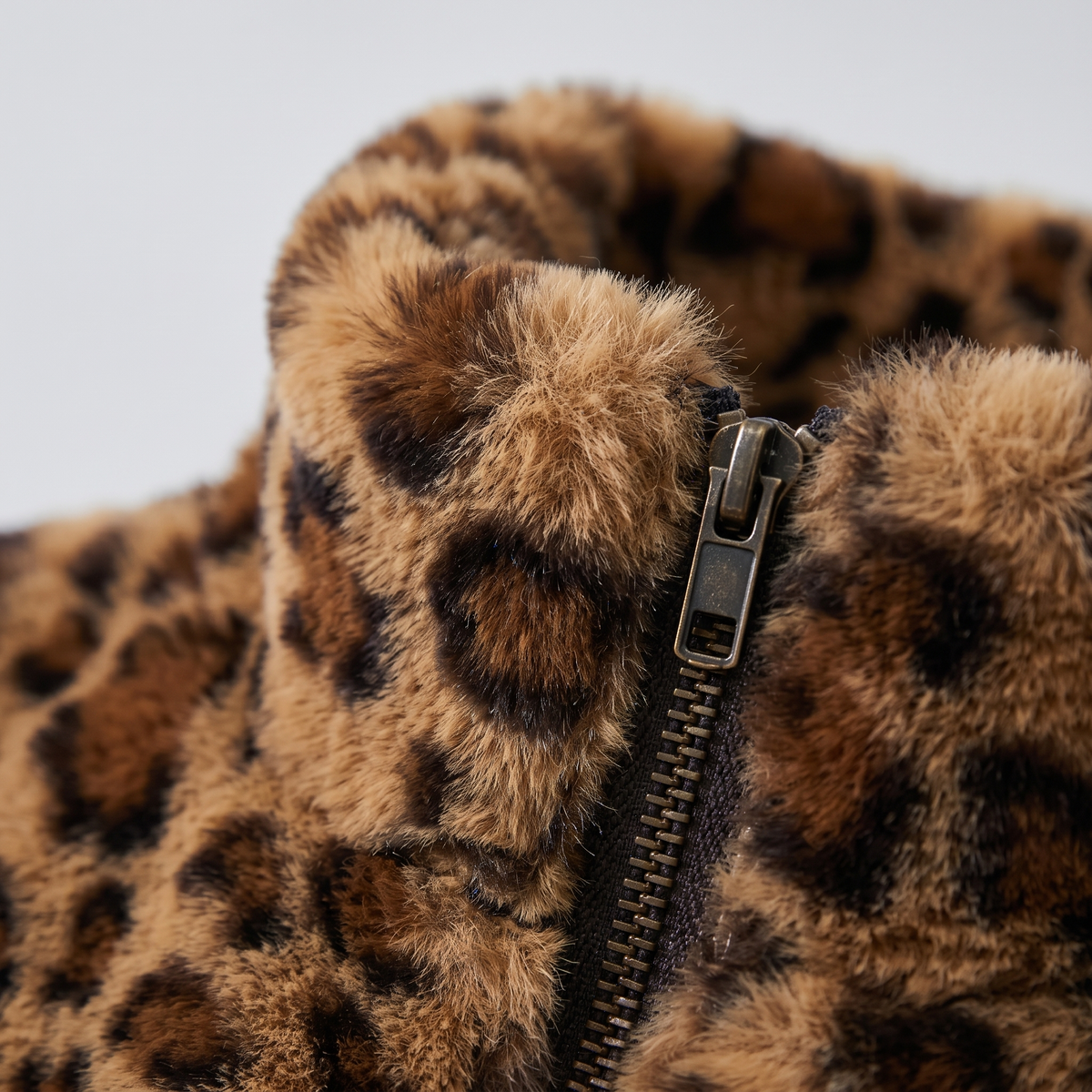 Leopard Faux Fur Zip Jacket - Coffee - close-up