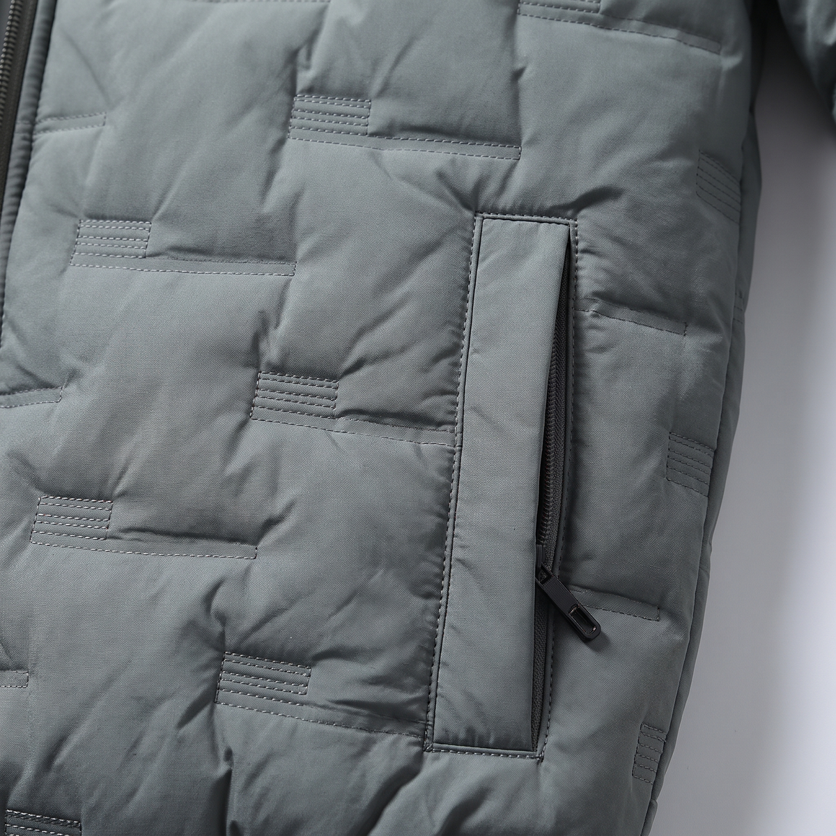 Brick-Quilted Hooded Puffer Jacket - Bean green - fabric close-up